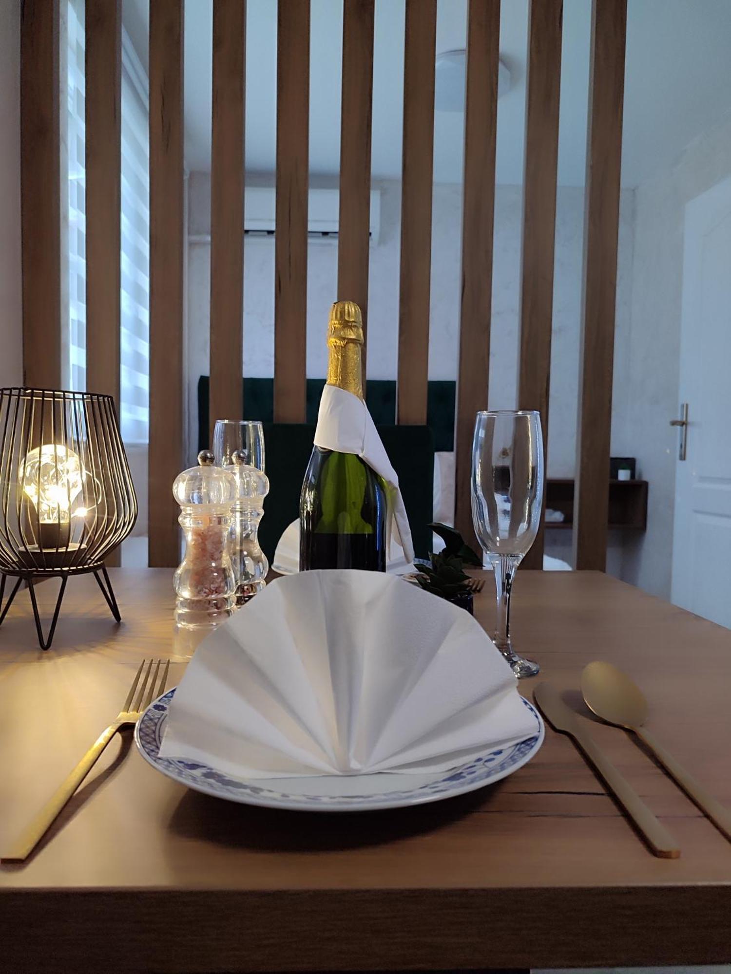 Studio Apartman Free Parking Rubikon เบลเกรด ภายนอก รูปภาพ